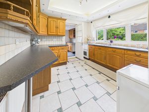 KITCHEN- click for photo gallery
